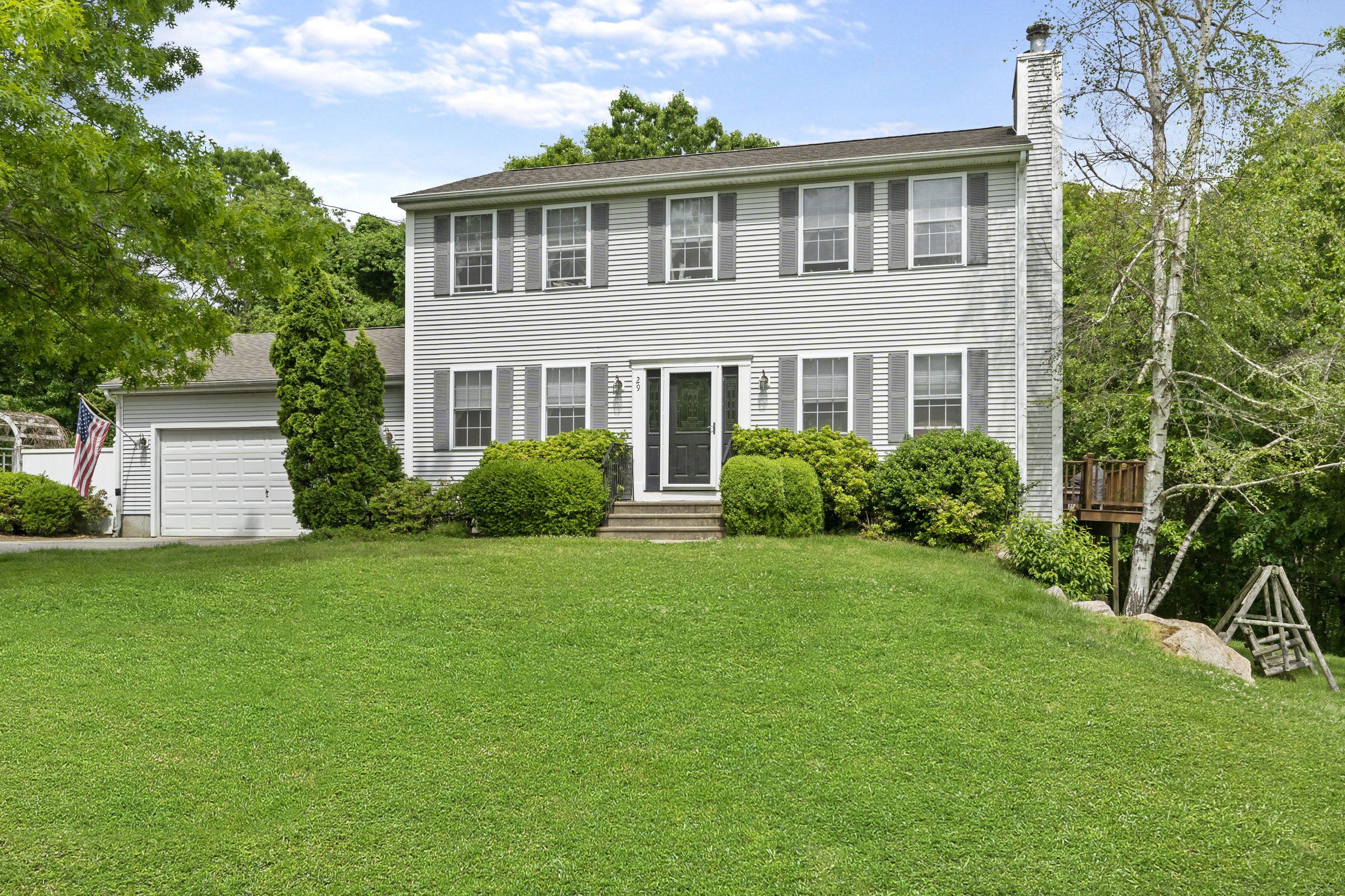 Sold 29 Breton Drive Charlestown Ri 02813 3 Beds 2 Full Baths 1 Half Bath 393000
