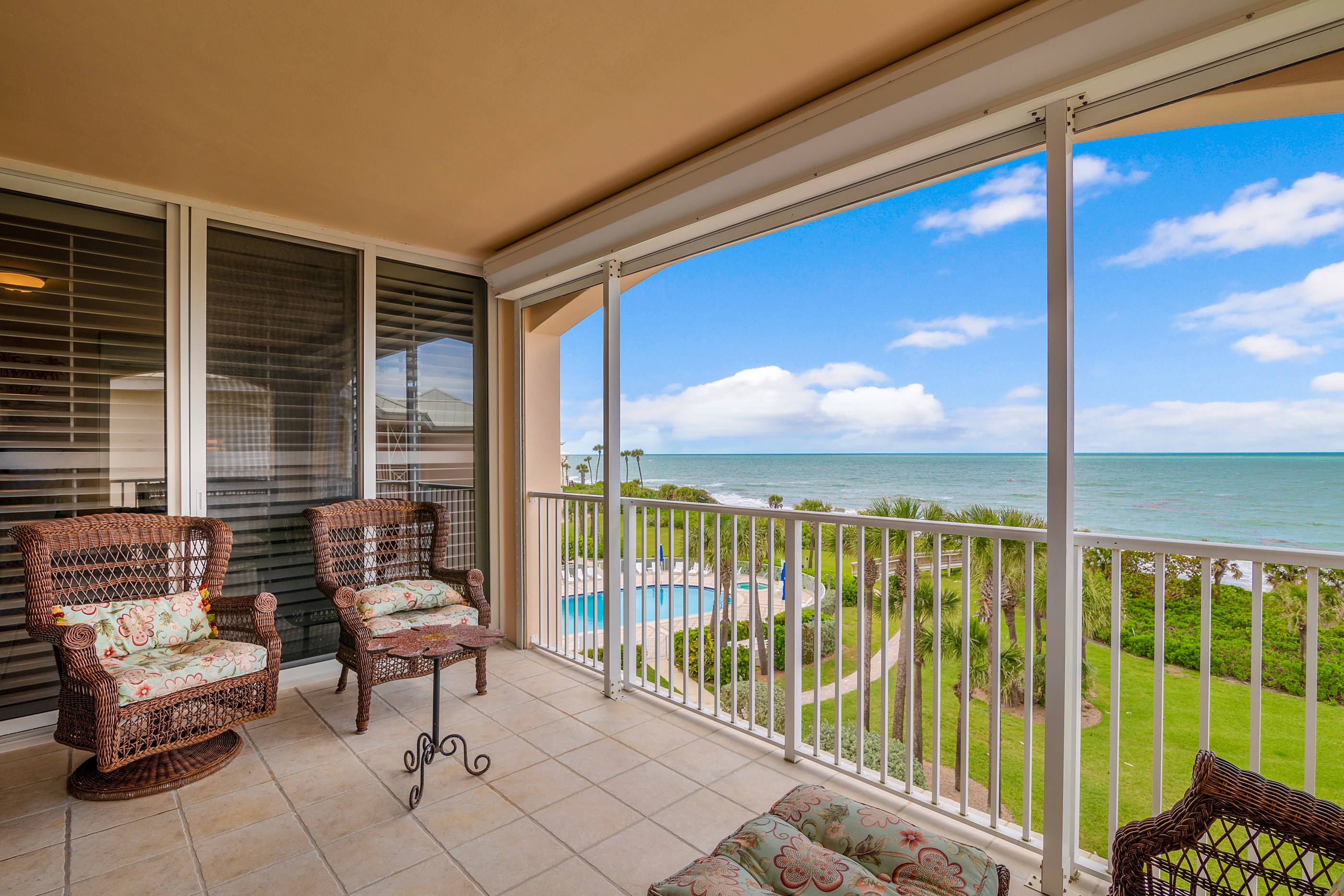 Sold 8866 N Sea Oaks Way, 212, Vero Beach, FL 32963 3 Beds / 2 Full