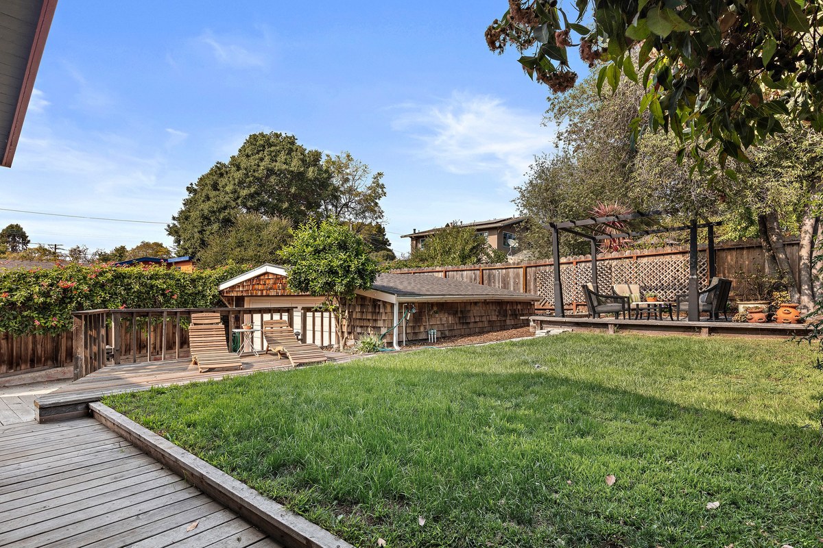 Sold 1135 The Alameda, Berkeley, CA 94707 4 Beds / 2 Full Baths