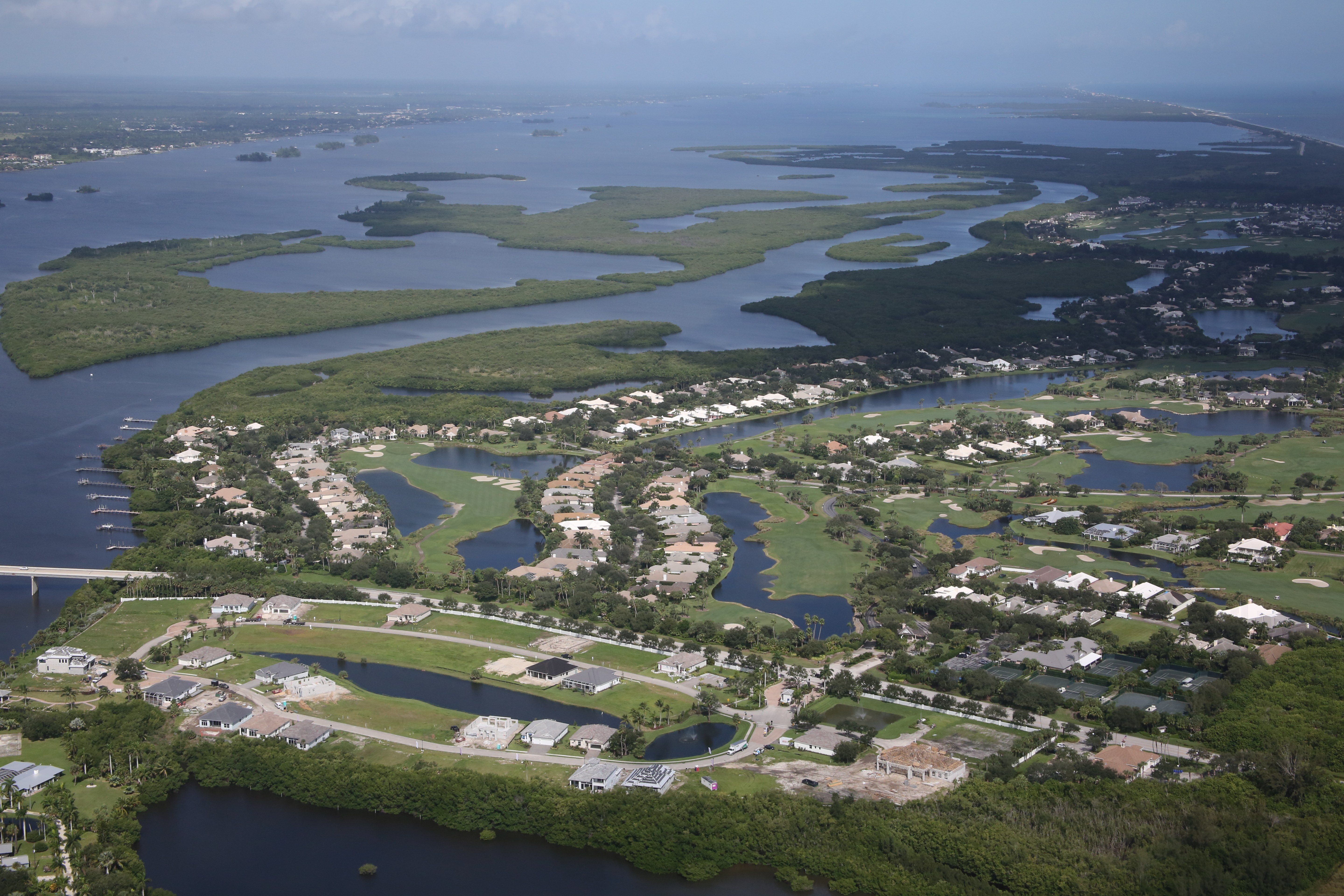 For Sale 9265 Orchid Cove Circle, Vero Beach, FL 32963 3 Beds / 3 Full Baths 738260