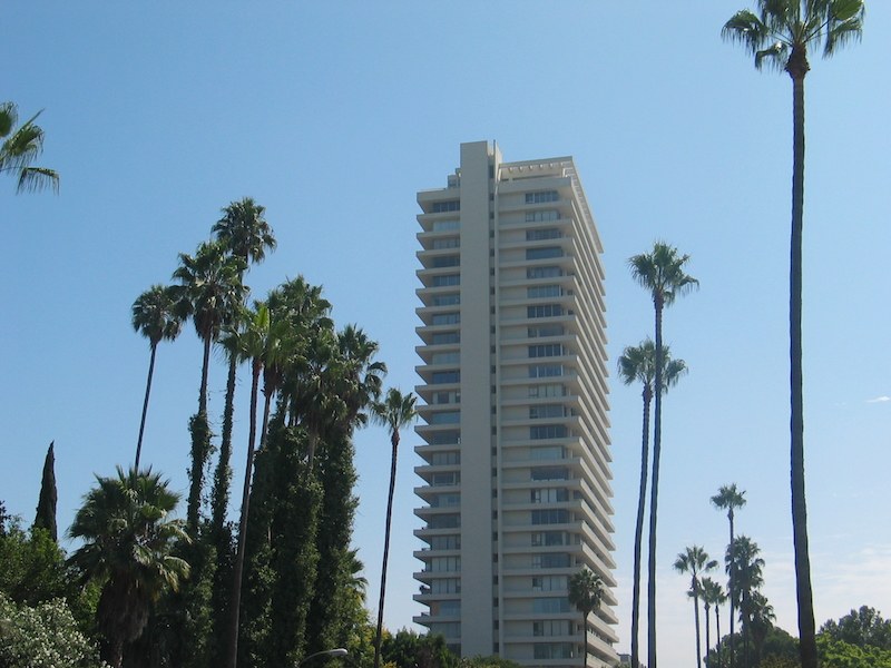 9255 DOHENY Road, #902, West Hollywood, CA 90069