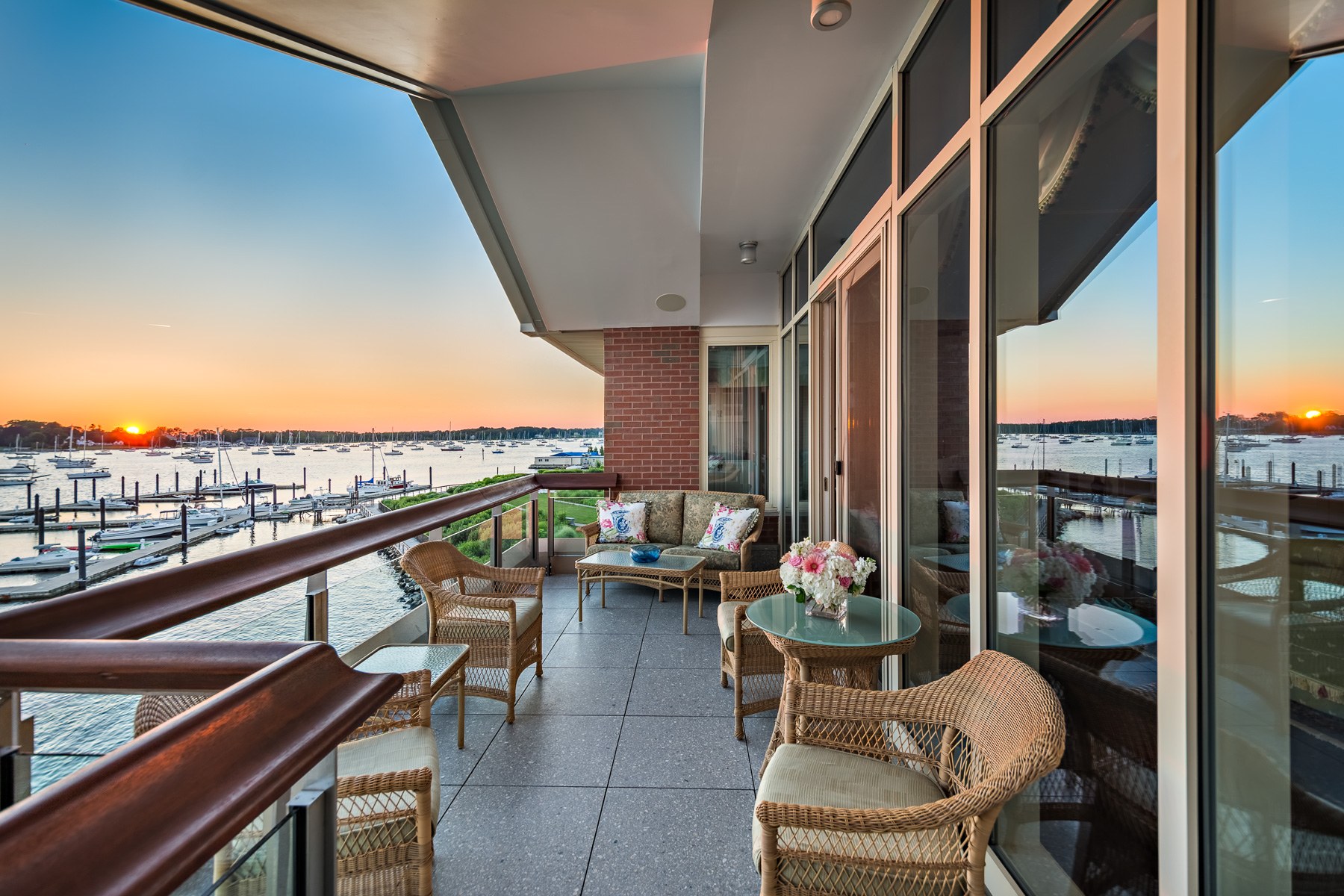 341 Thames ST, 303S, Bristol, RI, 02809, Downtown Waterfront Mott