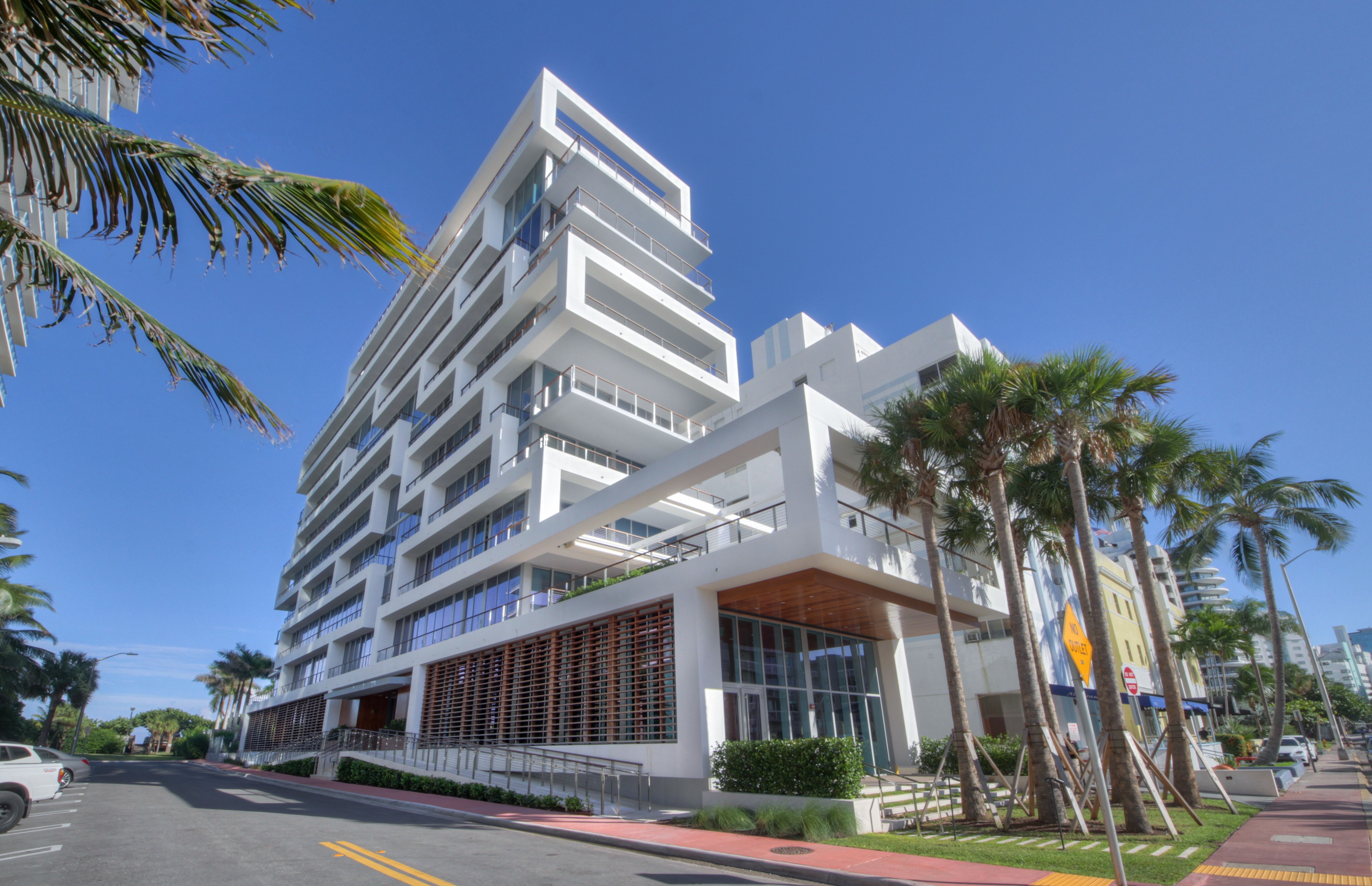 Beach House 8 Miami Beach, FL: Your Ultimate Guide to Paradise