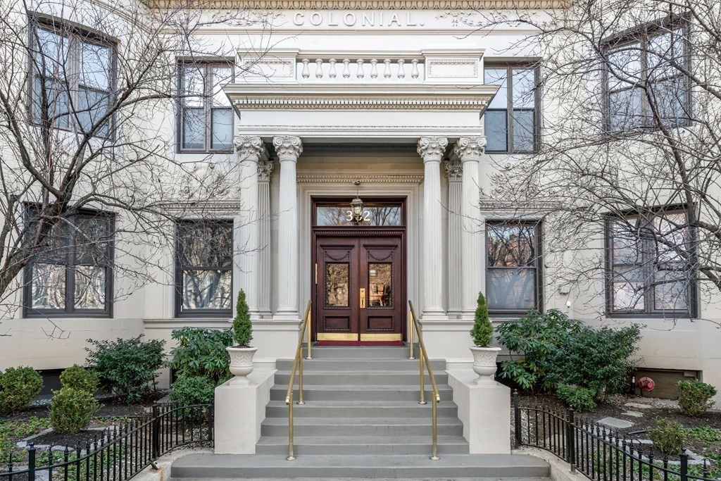 382 Commonwealth Condos Back Bay Boston