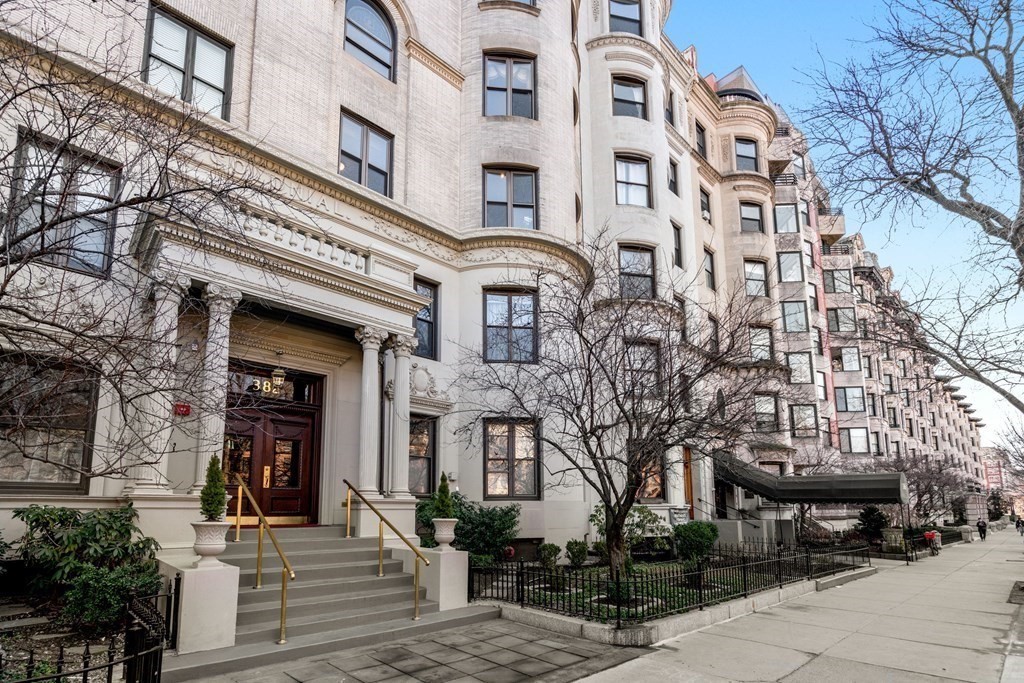 382 Commonwealth Condos Back Bay Boston