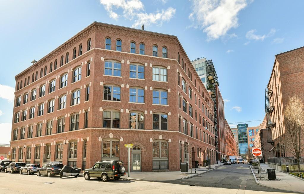 25-35 Channel Center Boston Luxury Lofts for Sale and Rent