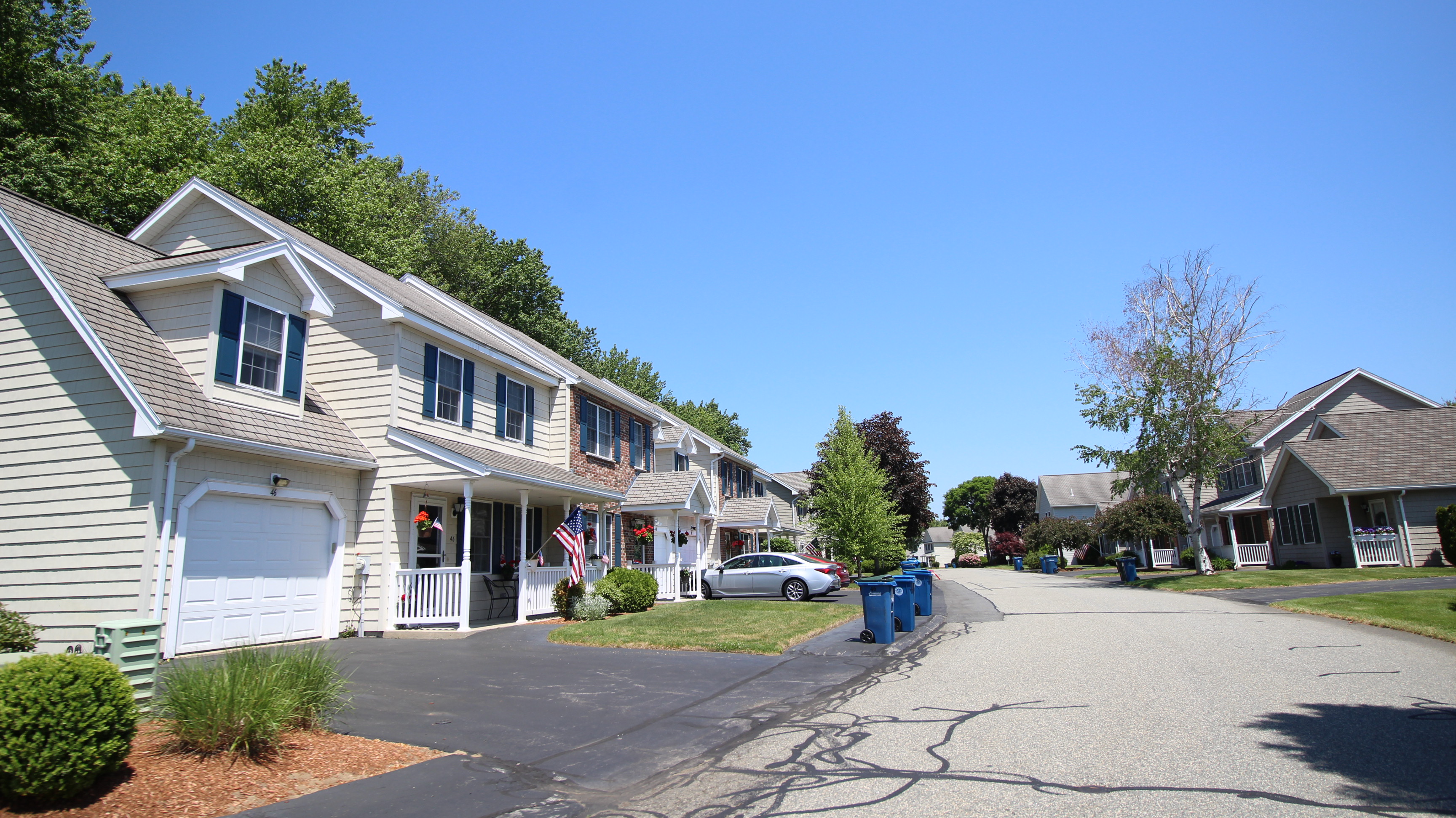 Eagles Landing Condos Current and Sold Listings