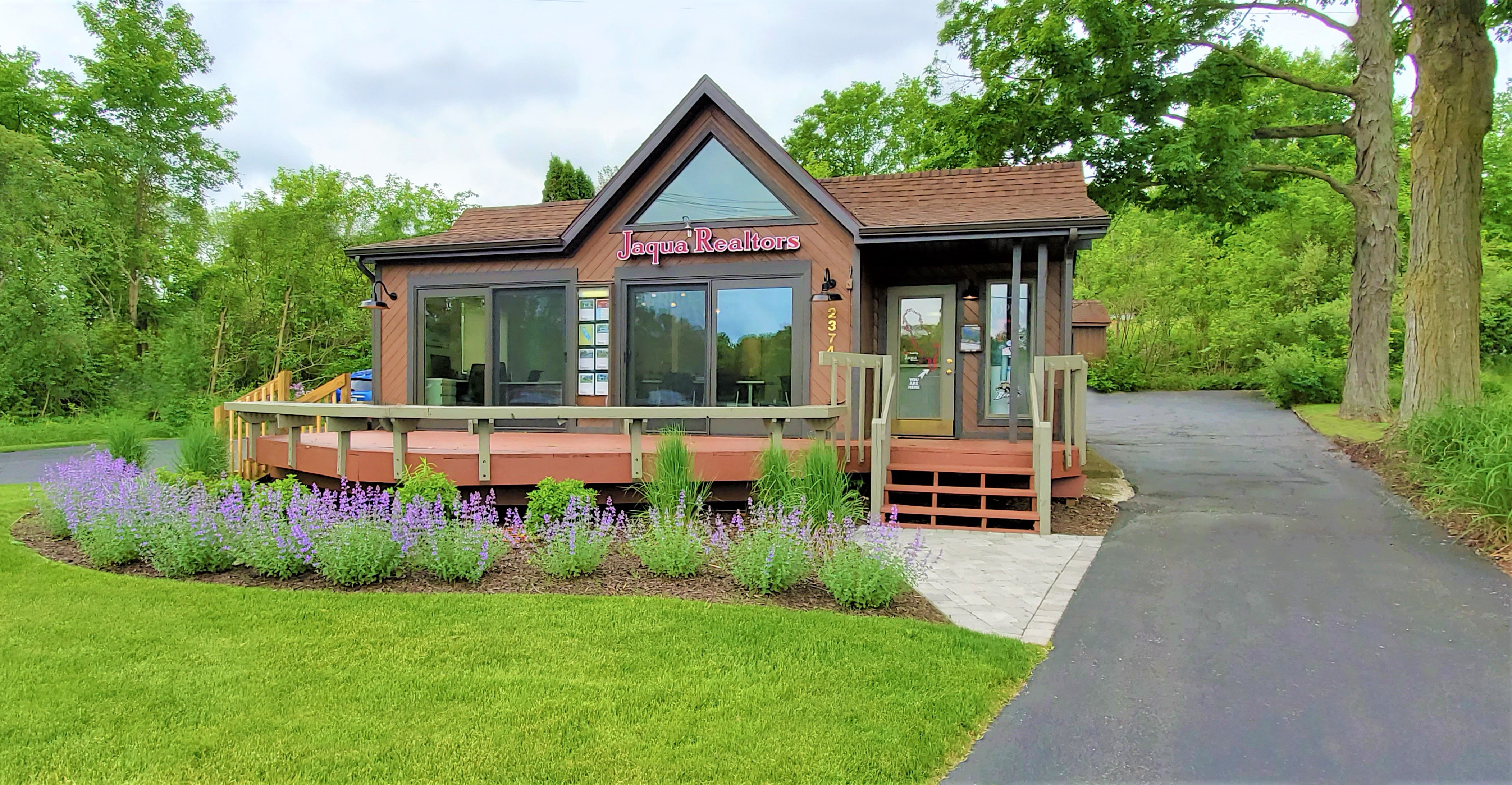 Jaqua Realtors Richland Office