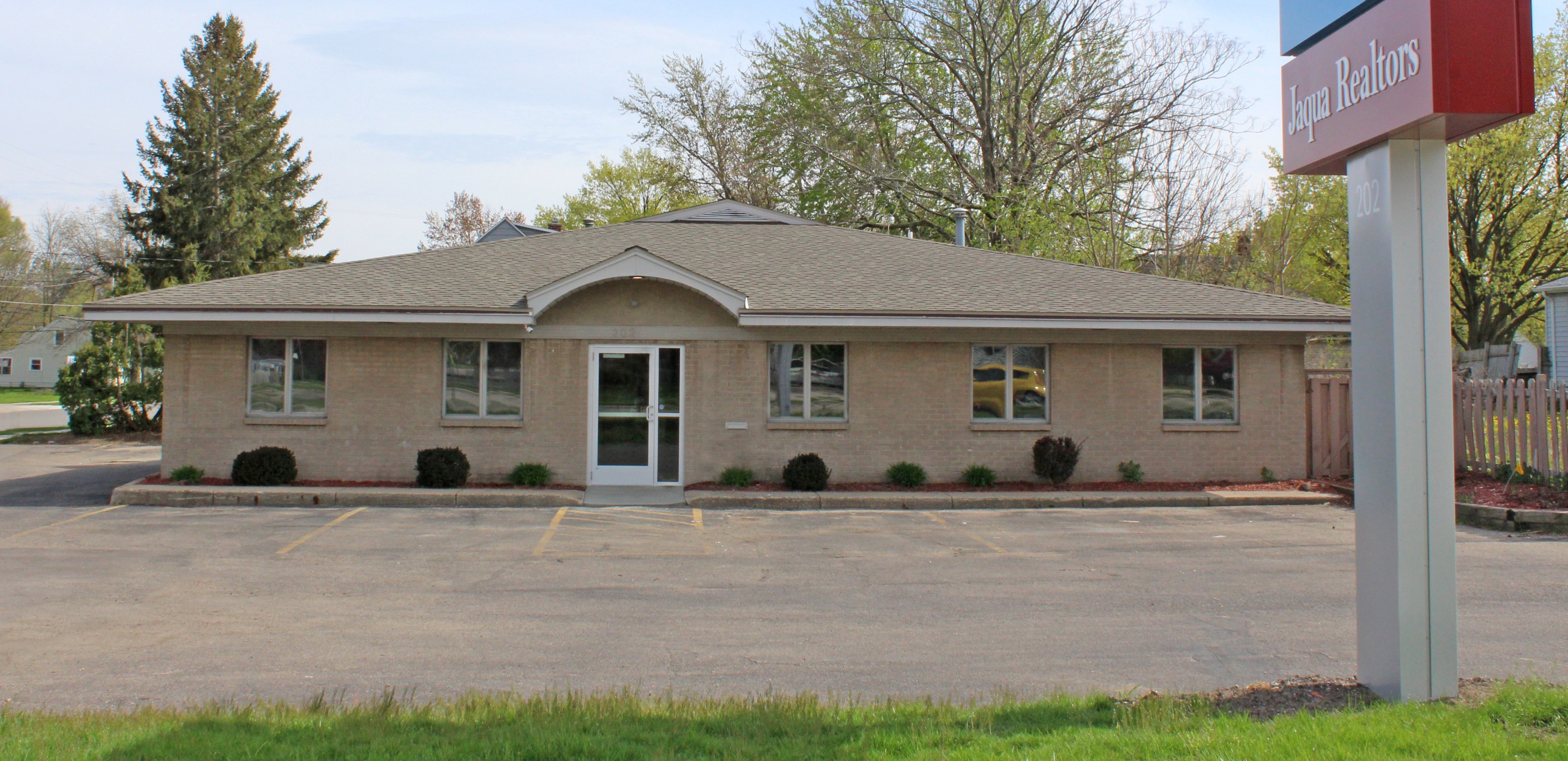 Jaqua Realtors Grand RapidsOffice