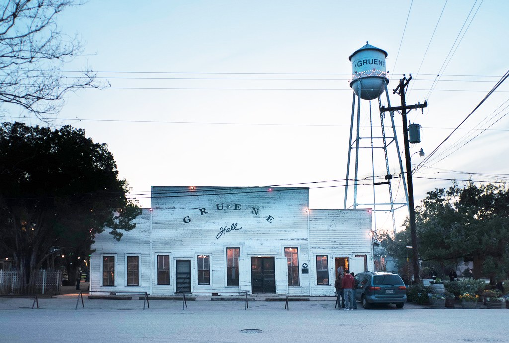 How To Spend A Holiday Weekend In Gruene Texas