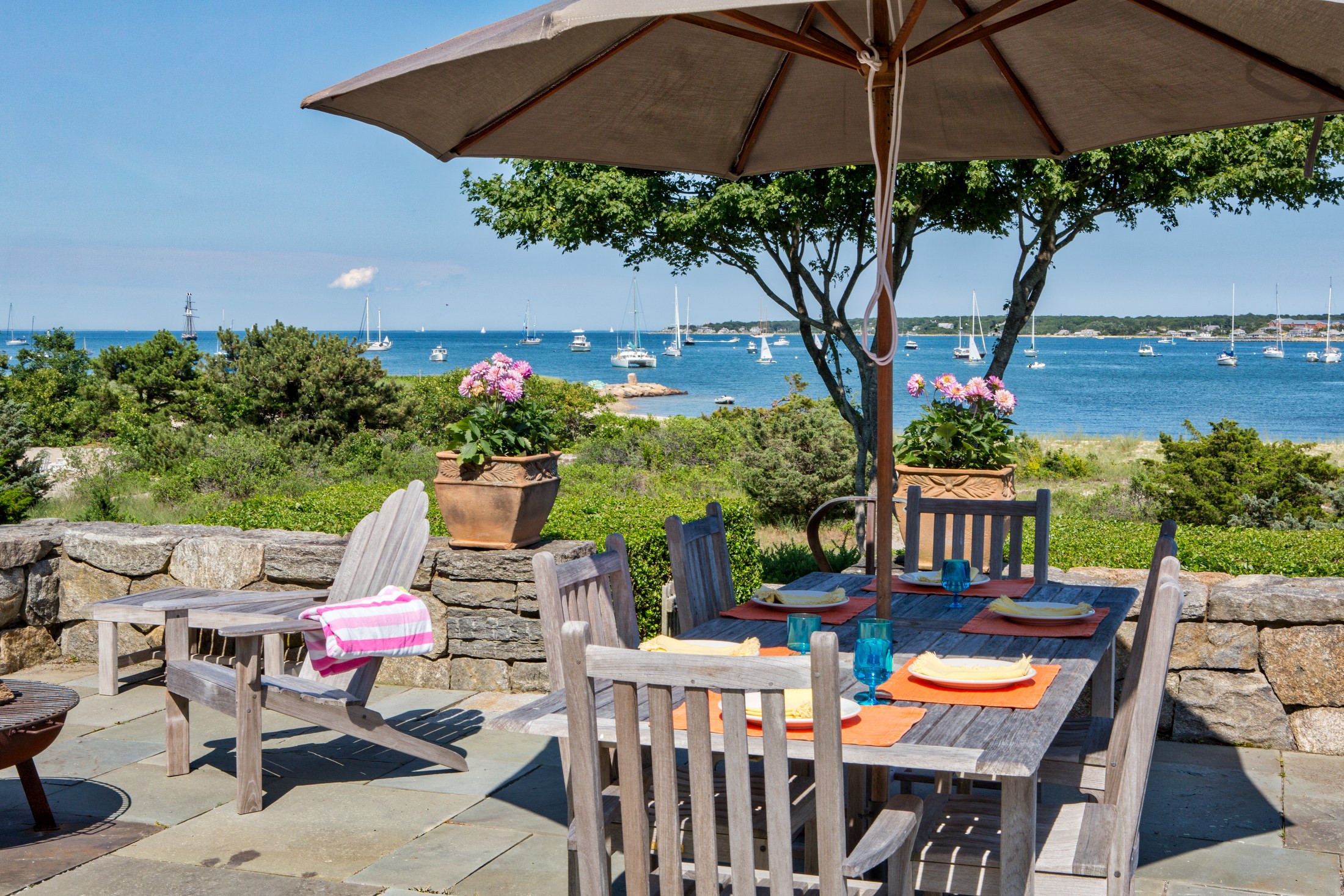 Impeccably renovated three story waterfront w/ guest house