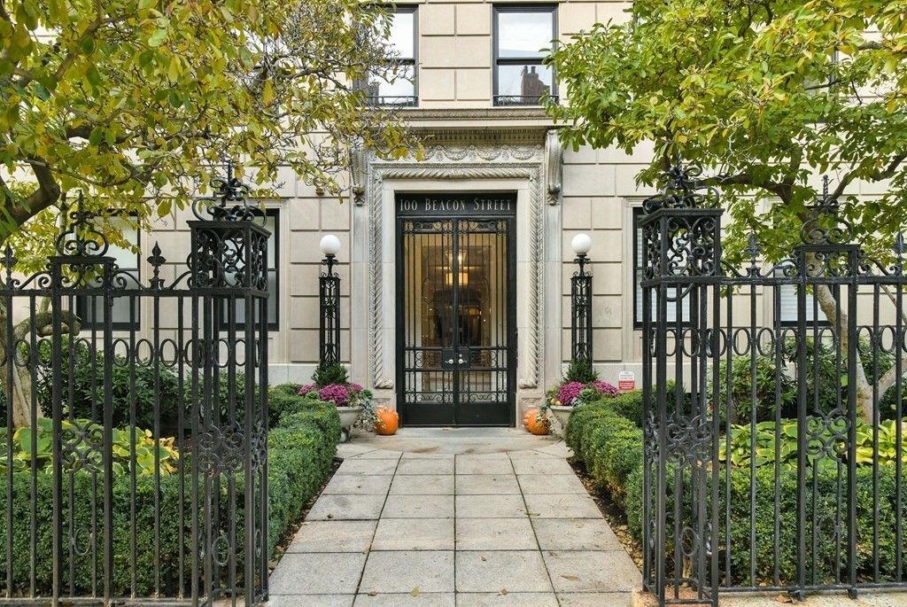 100 Beacon Residences Back Bay Boston Condos For Sale Rent