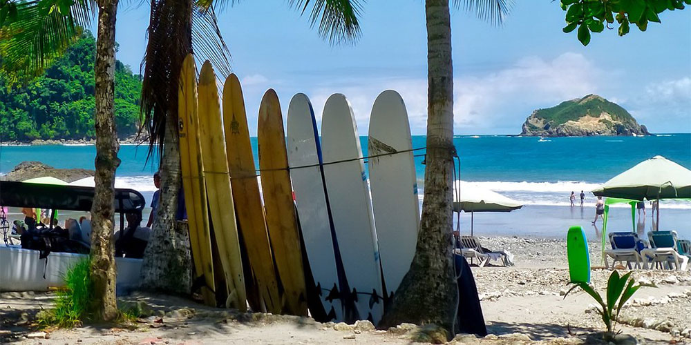 Navigating Quepos’ surfing ecosystem.