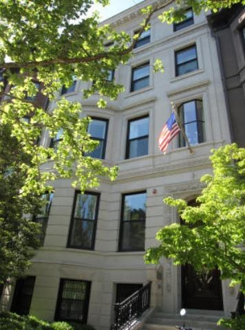 Tom Brady S Ph Condo For 10 5m 310 Beacon St Unit Ph In The Heart Of Back Bay Was First Put On Market 2009 Price Then 10 9 Million There Were No Takers