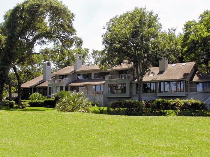 Resort view long term villas and condo rentals at Amelia Island, FL